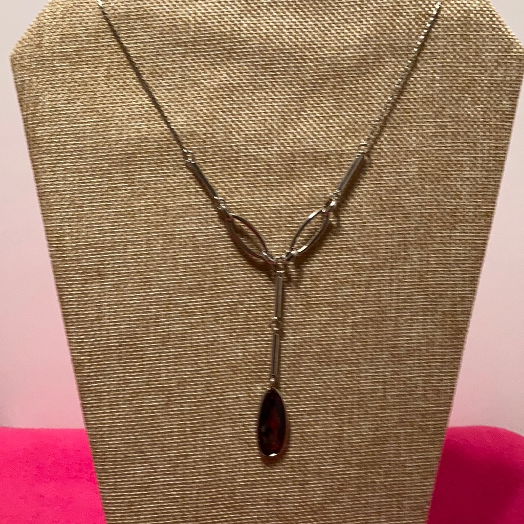 Silver Tone Necklace